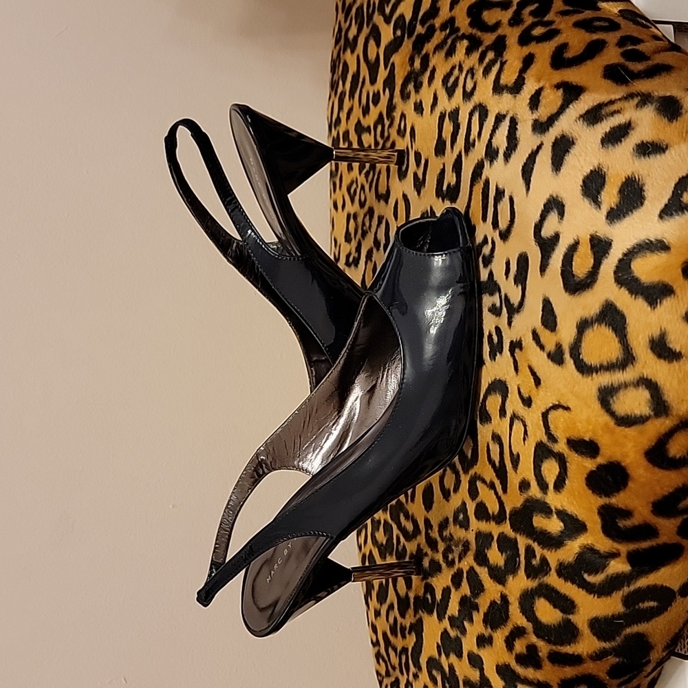 Navy peep-toe patent leather heels Marc Jacob